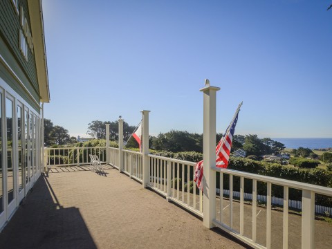 Hill House Inn - Patio