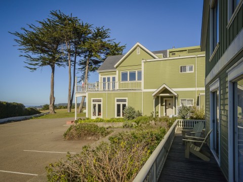 Hill House Inn - Balcony