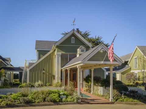 Hill House Inn - Entrance